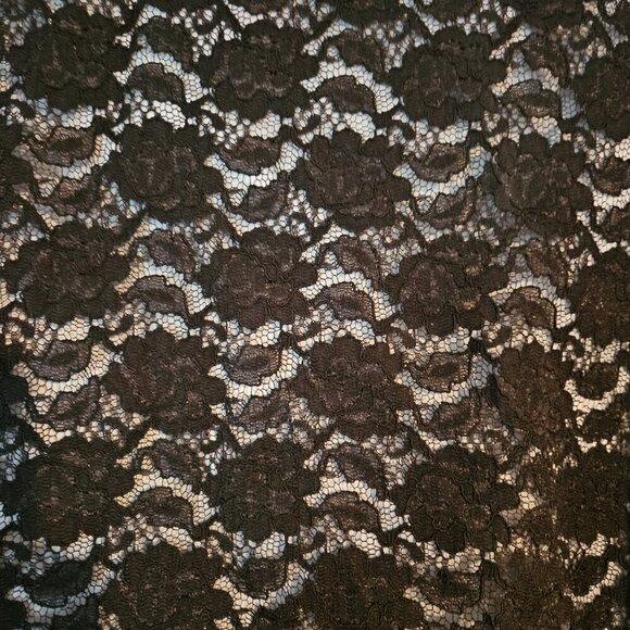 Karen Scott size XL White colored lining with black lace layover sleeveless - Picture 2 of 6